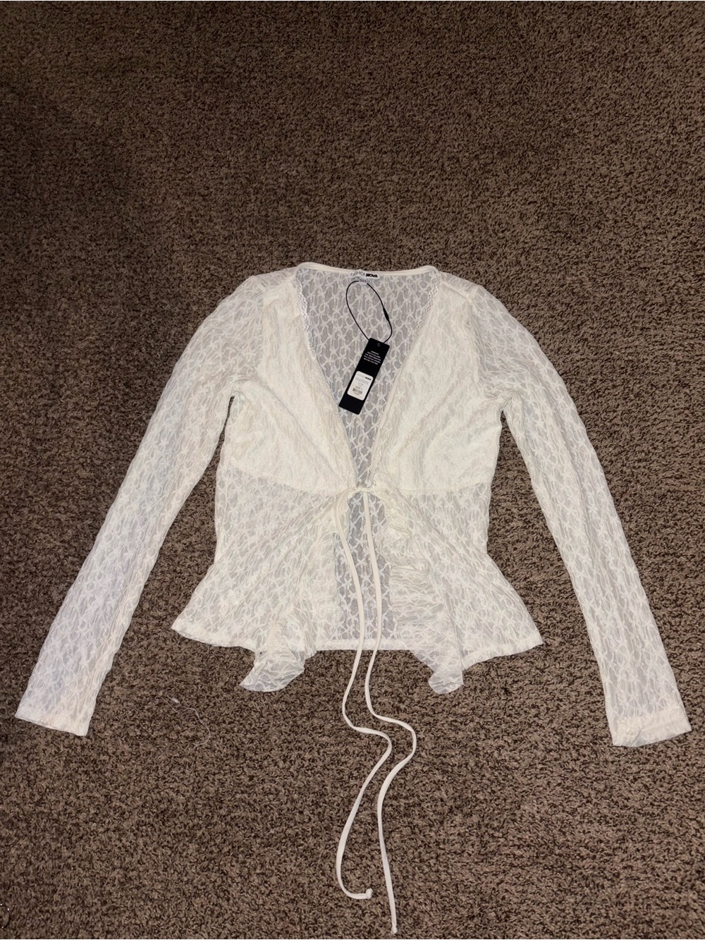Fashion Nova White Lace Tie-Front Long Sleeve Blouse
